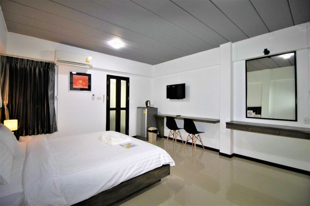 The 168 Gallery Residence Standard Double Room 15