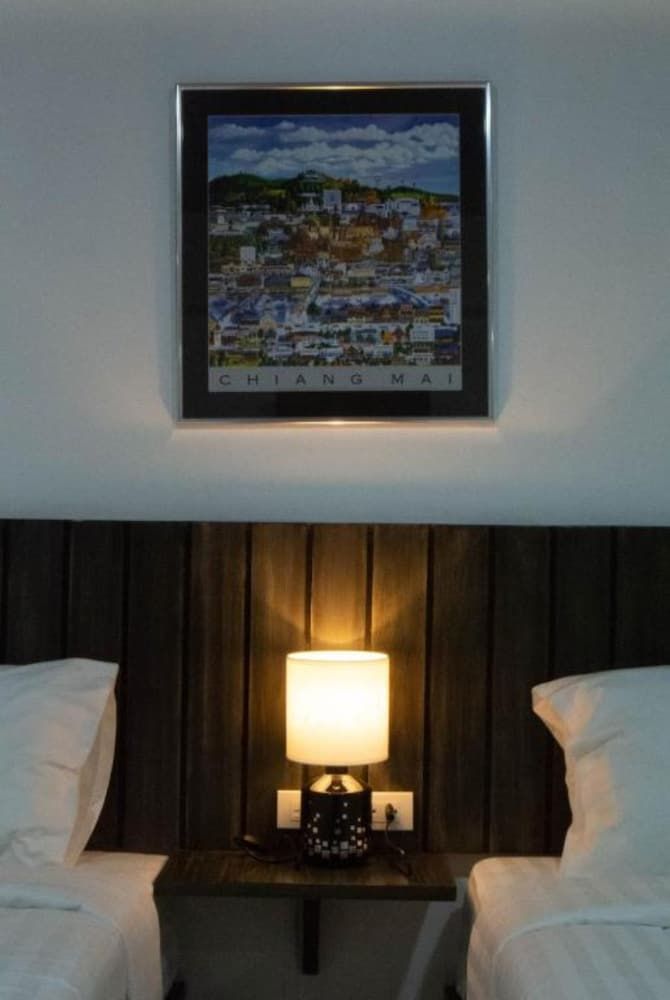 The 168 Gallery Residence Standard Twin Room 4