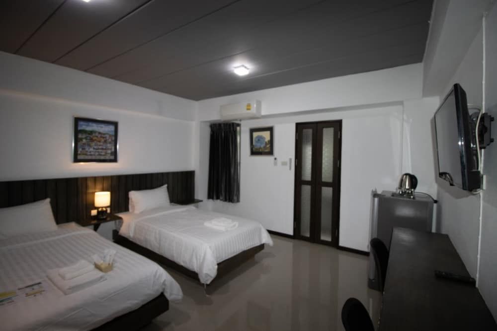 The 168 Gallery Residence Standard Twin Room 13