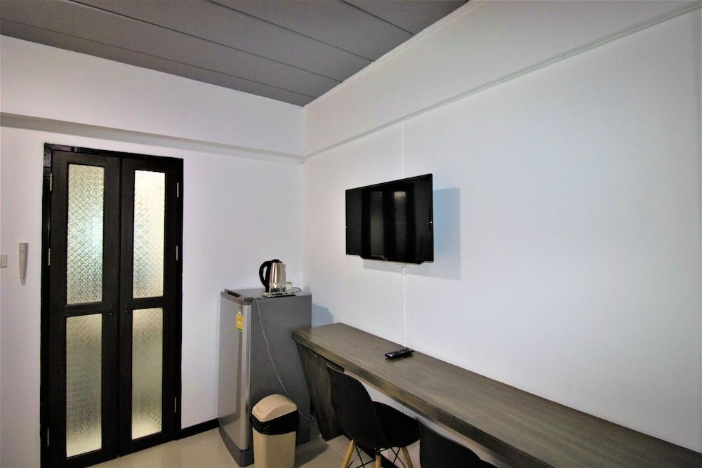 The 168 Gallery Residence Standard Double Room 6