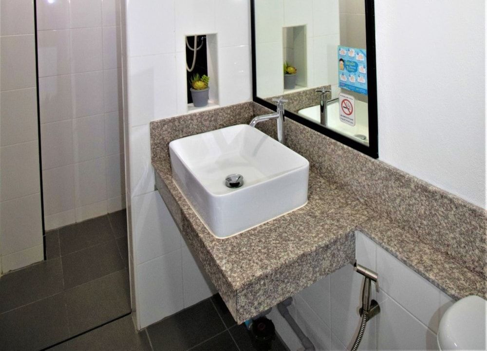 The 168 Gallery Residence Standard Twin Room 23