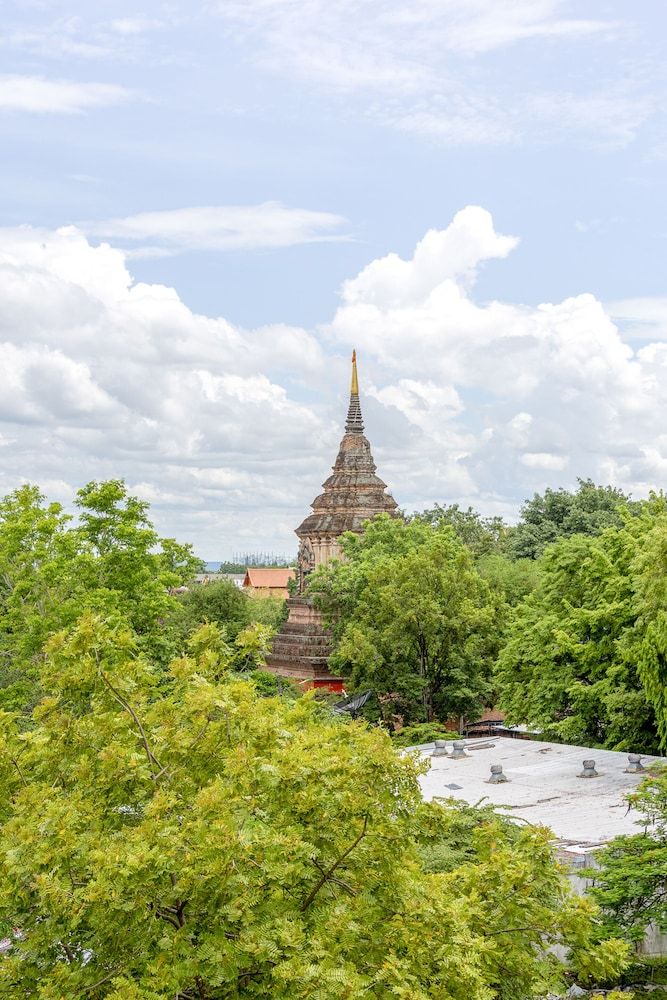 undefined OYO 990 Siam Lanna Grand Hotel Chiangmai 4