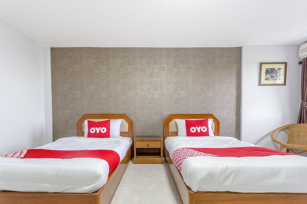 OYO 990 Siam Lanna Grand Hotel Chiangmai Standard Twin Room 2
