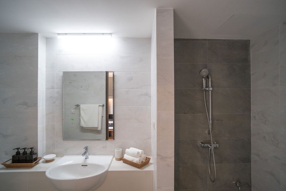 Nivas Chiangmai Standard Twin Room with Mountain View 2