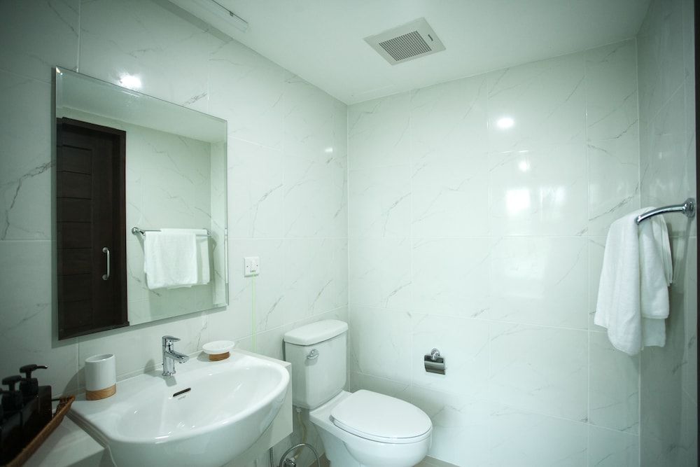 Nivas Chiangmai Standard Twin Room with Mountain View 3