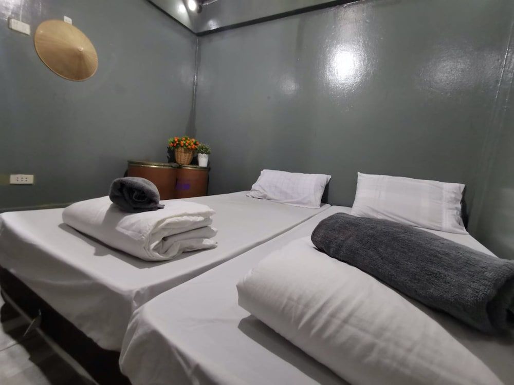 The Chiang Mai Walkers Single Room (Fan)