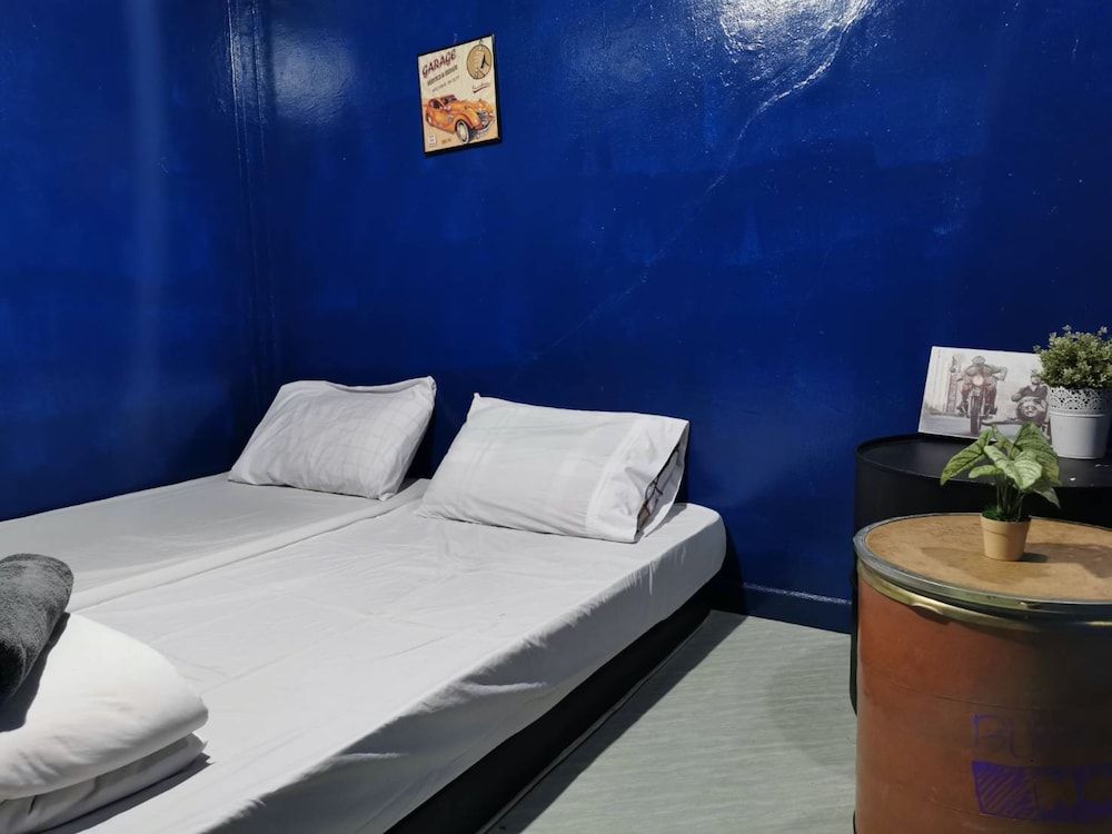 The Chiang Mai Walkers Single Room (Fan) 2