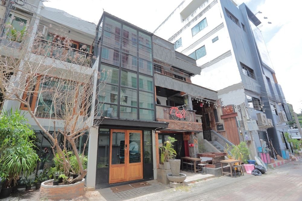 undefined OYO 1049 N Nimman