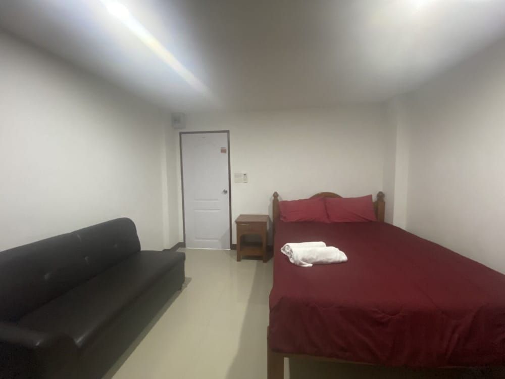 undefined OYO 1135 Triple A Residence