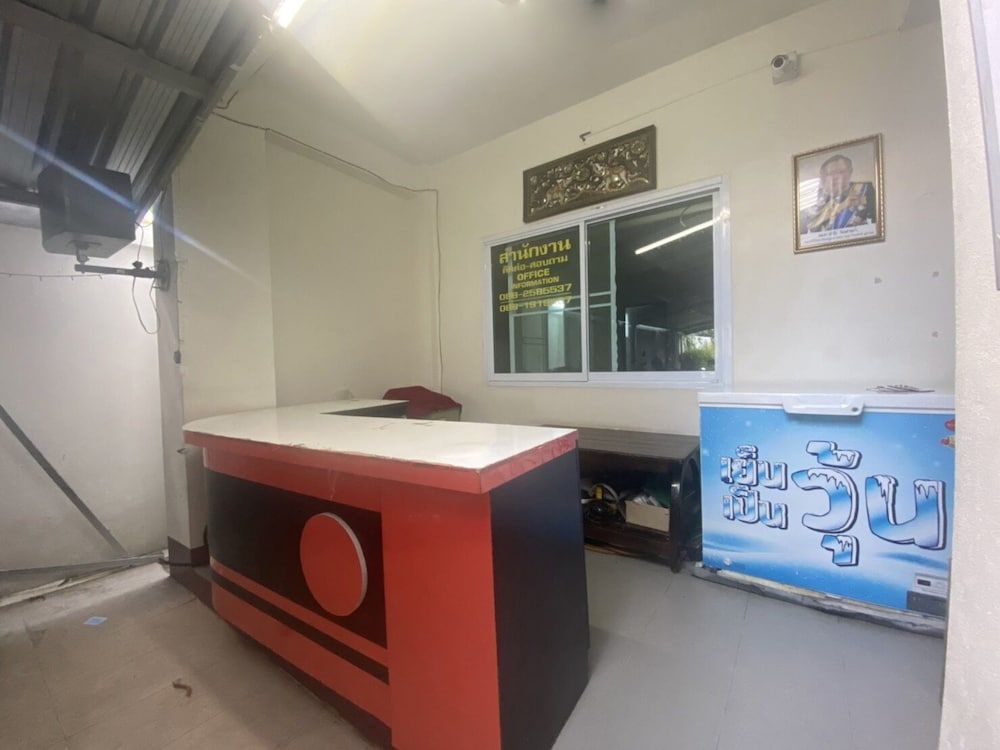 undefined OYO 1135 Triple A Residence 4