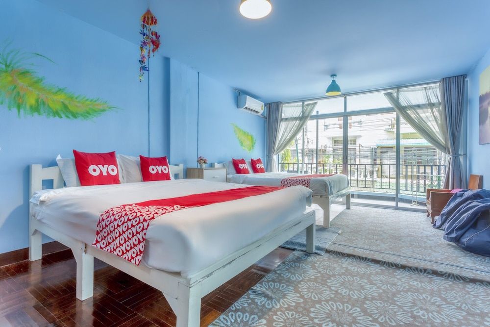 OYO 75303 V Home Guesthouse Sunday Night Market Family Suite