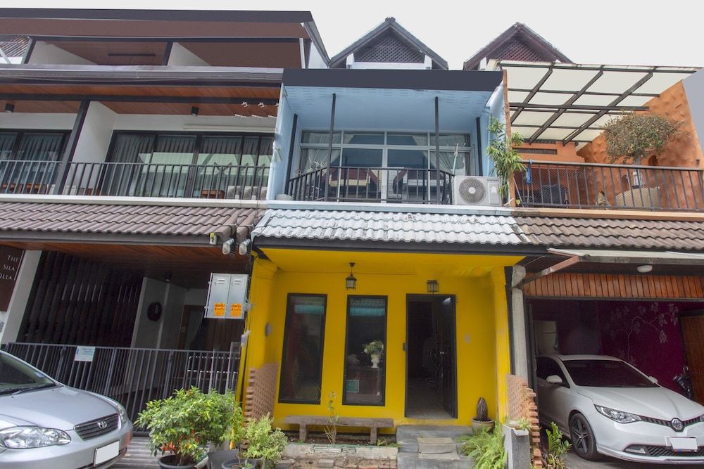 undefined OYO 75303 V Home Guesthouse Sunday Night Market 5