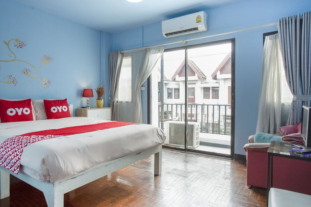 undefined OYO 75303 V Home Guesthouse Sunday Night Market 7