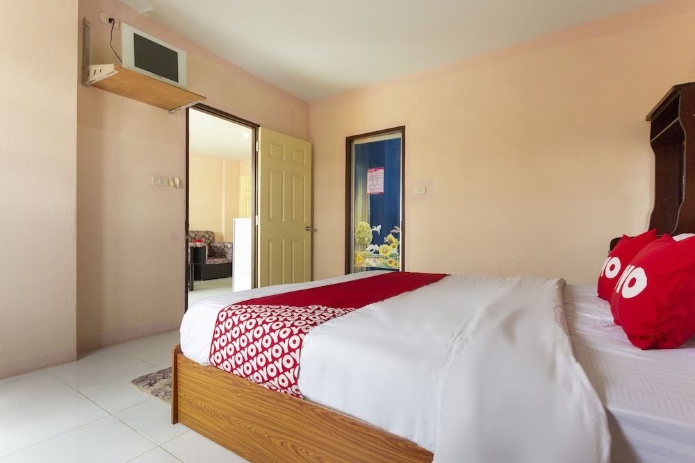 OYO 75356 Thipsiri Lodge Suite, 1 Bedroom 6