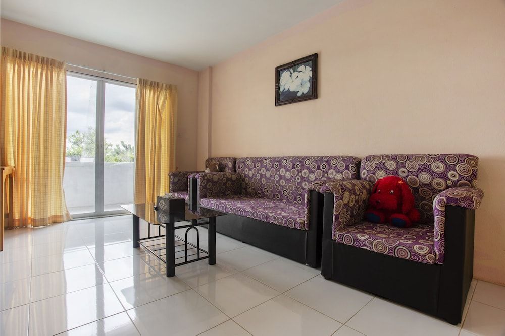 OYO 75356 Thipsiri Lodge Suite, 1 Bedroom 9