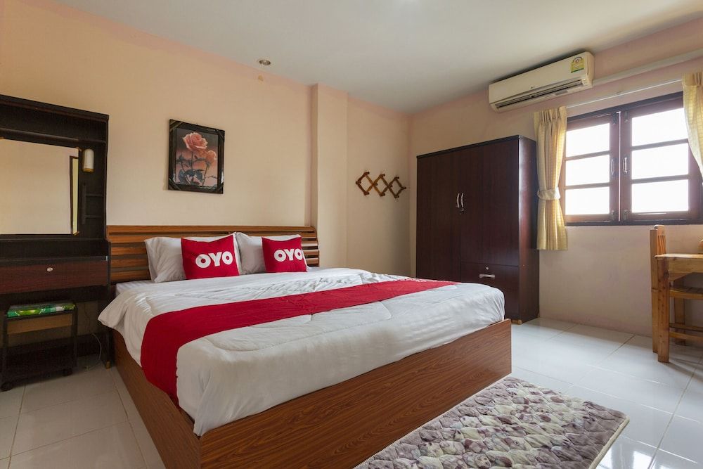 OYO 75356 Thipsiri Lodge Suite, 1 Bedroom 5