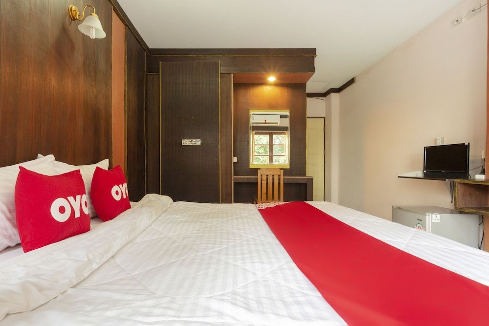 OYO 75356 Thipsiri Lodge Standard Double Room 3