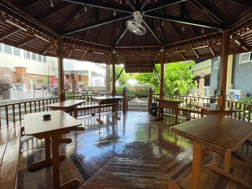 undefined Prince Hotel Chiang Mai 8
