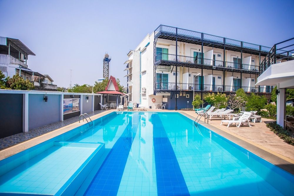 undefined Prince Hotel Chiang Mai 4