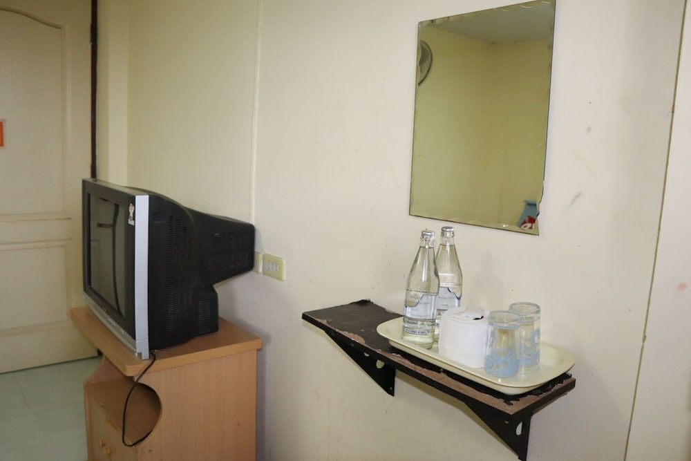 Tipsiri Place Basic Double Room 6