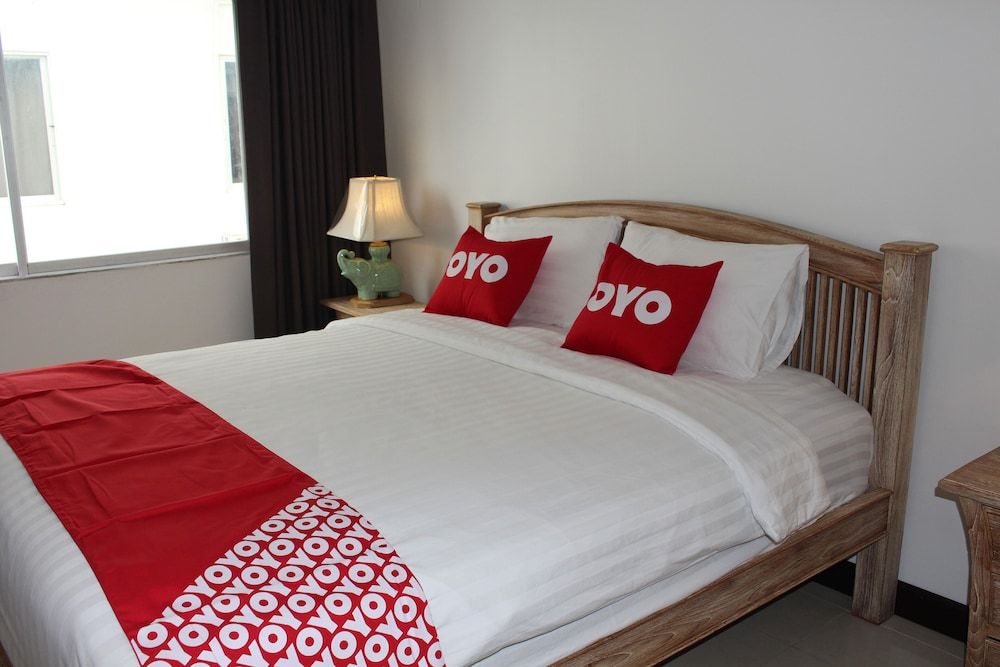 Oyo 75409 Premium The Family Hotel Superior Double Room 7