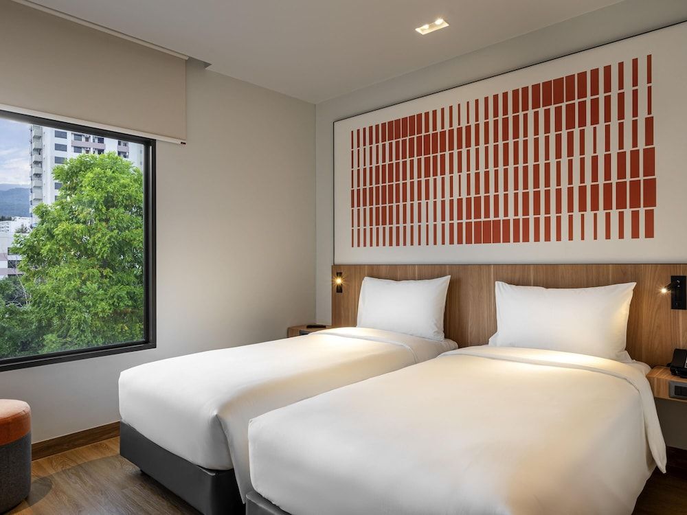 Standard Room, 2 Twin Beds, Mountainside