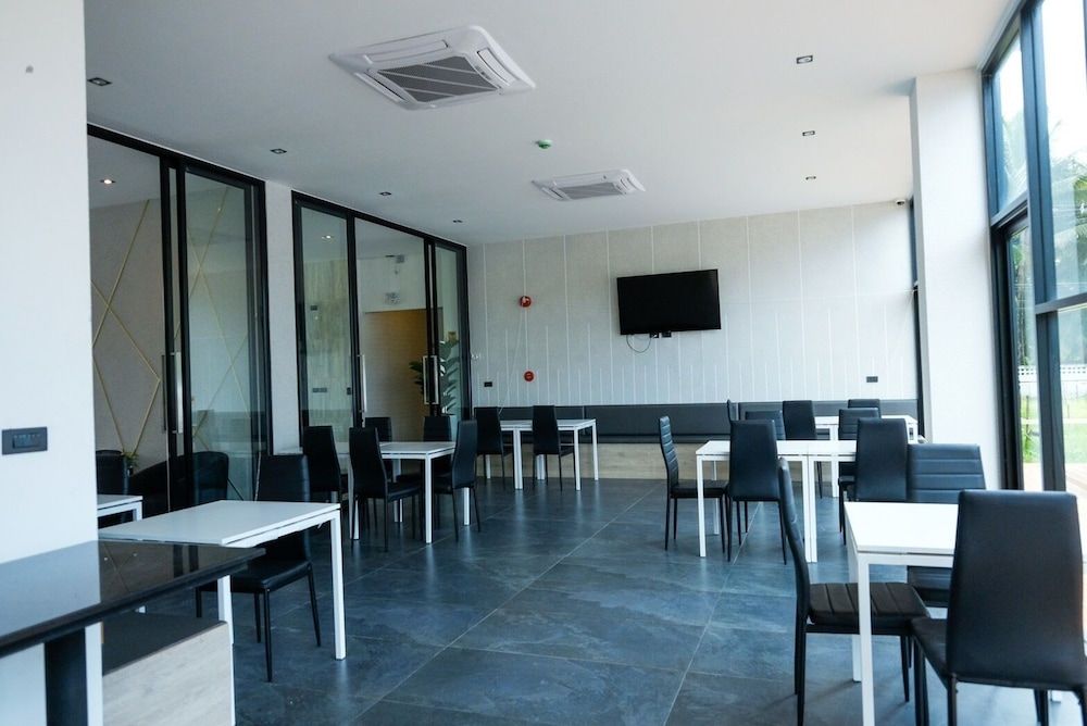 undefined Double J Hotel 5