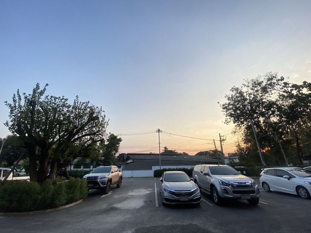 undefined Double J Hotel 6