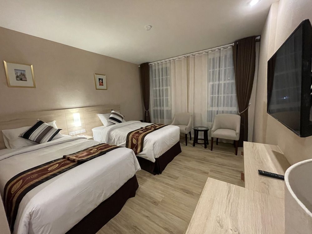 undefined Le Cannes Hotel 4