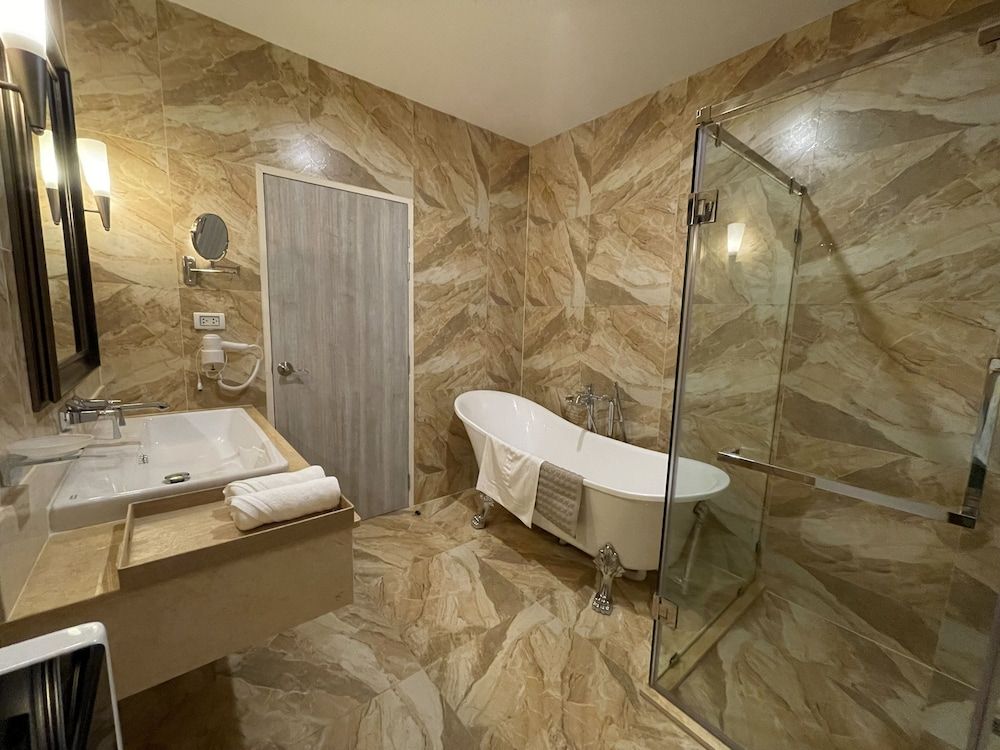 undefined Le Cannes Hotel 9