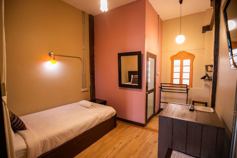 undefined Micasa Cannabiz 2