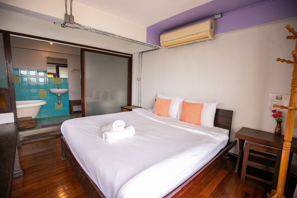 undefined Micasa Cannabiz 3