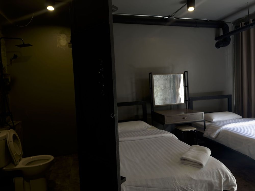undefined Premier Hostel Chiang Mai 5