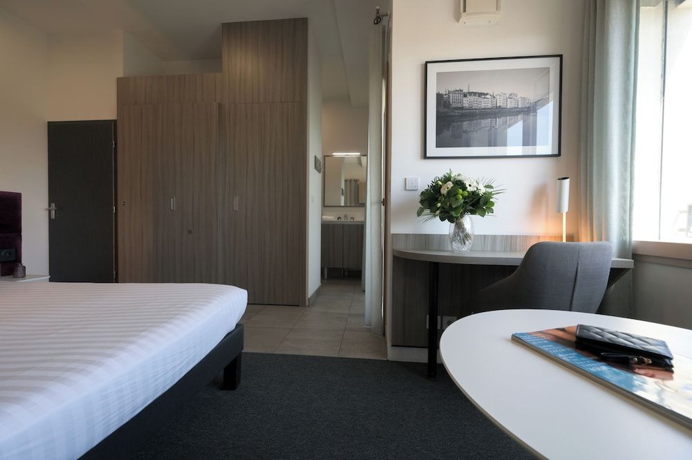 Nemea Appart Hotel So Cloud Lyon Part Dieu Double Room, 1 Double Bed, Non Smoking 14