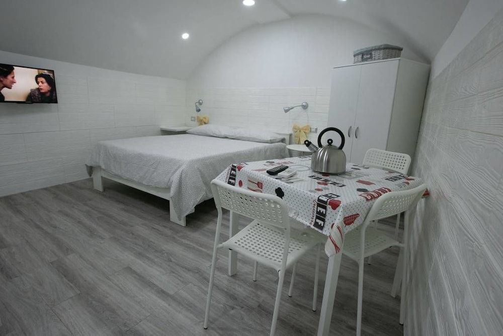 undefined Pulcinella 84 6