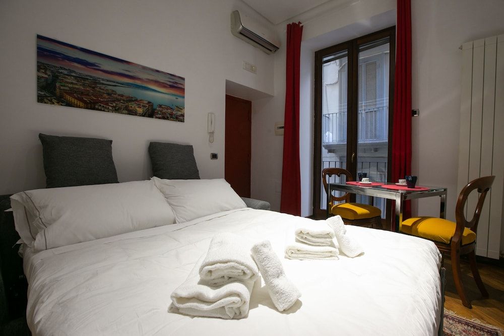 undefined Toledo Corner 10