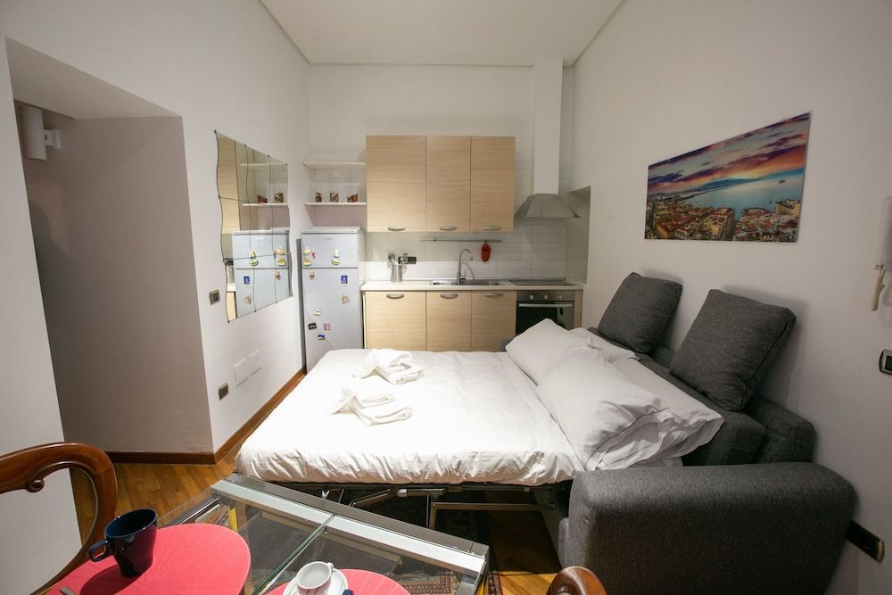 undefined Toledo Corner 7