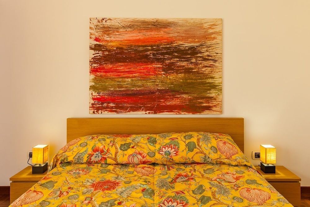 undefined Large Apartment in the Heart of Chiaia 8