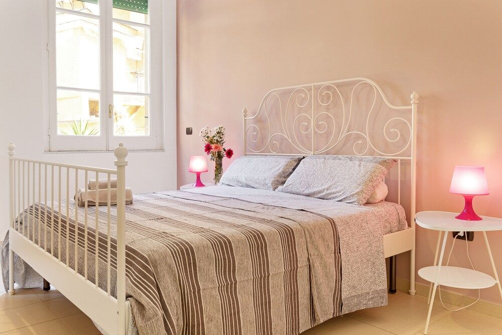 Salvator Rosa Metro Station Flat Apartment, 4 Bedrooms 3