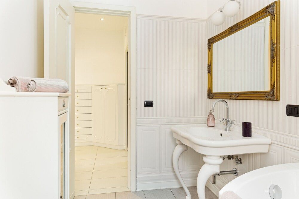 Salvator Rosa Metro Station Flat Apartment, 4 Bedrooms 19