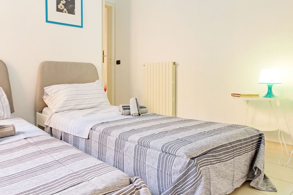 Salvator Rosa Metro Station Flat Apartment, 4 Bedrooms 5