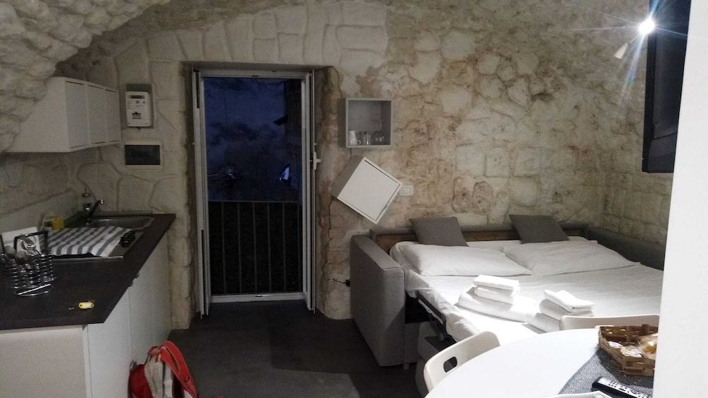 undefined La Cave Blanche Du Duomo 4