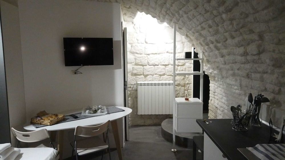 undefined La Cave Blanche Du Duomo 8