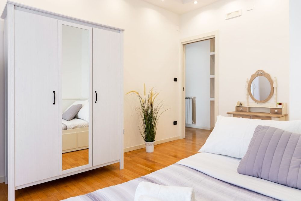 undefined Bright flat next to the Vomero 9