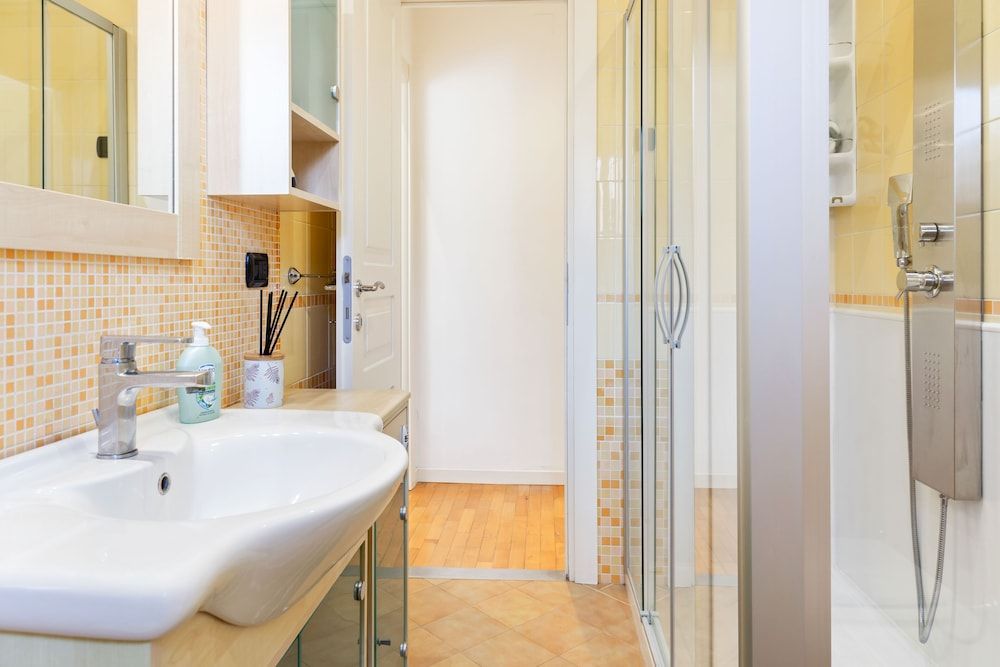 Bright flat next to the Vomero Apartment, 2 Bedrooms 18