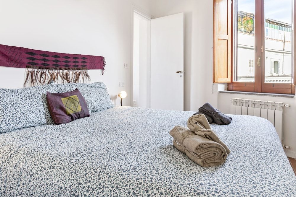 undefined Naples Skyline 4