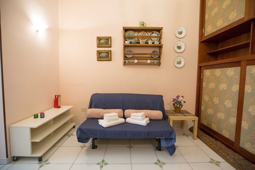 undefined Chiaia 59 9