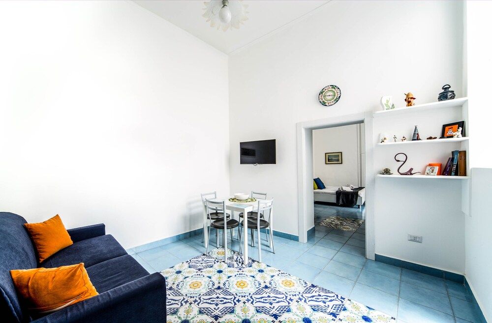 undefined Balcone su Napoli 6