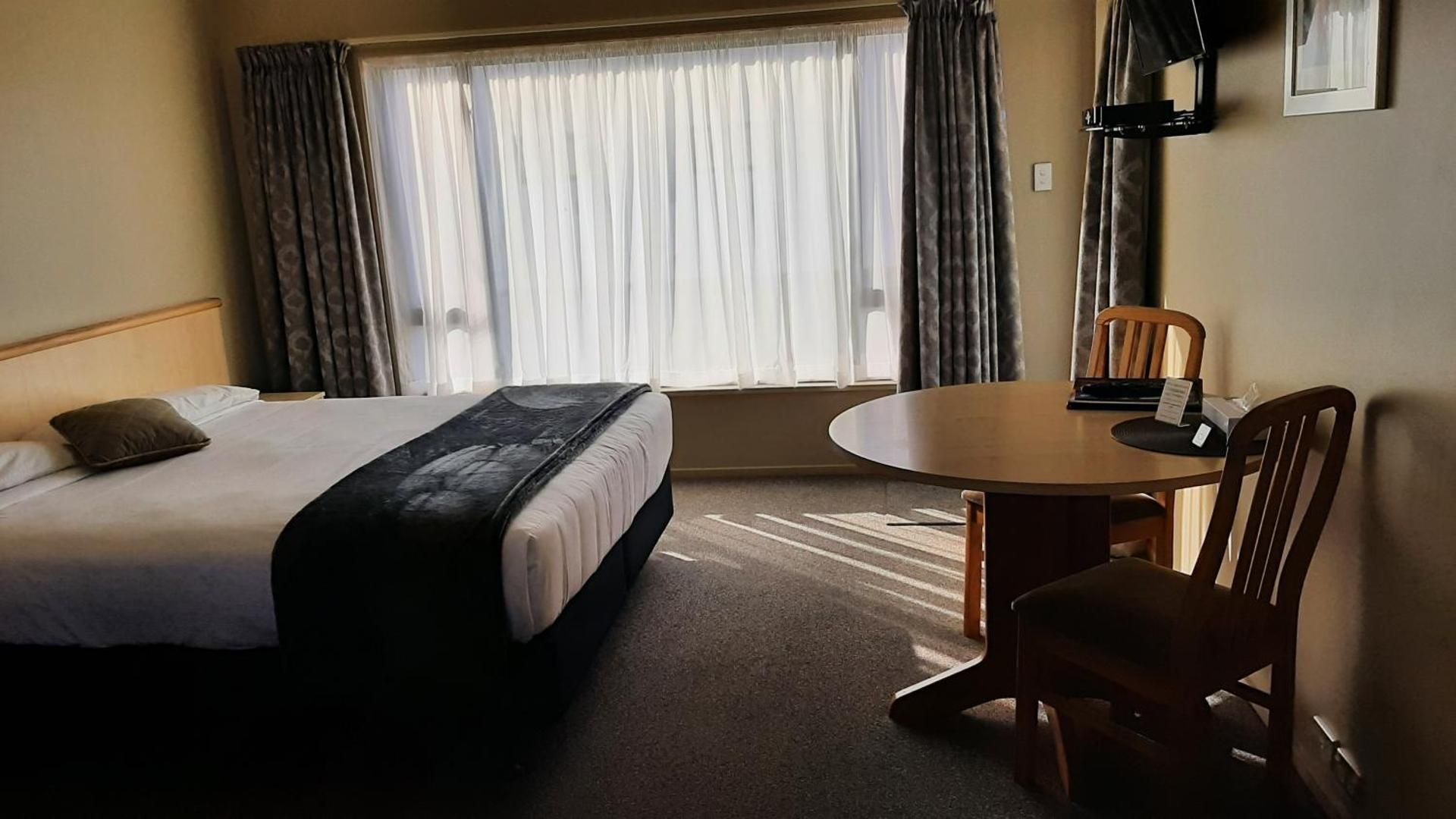 Standard 1 Bedroom Apartment