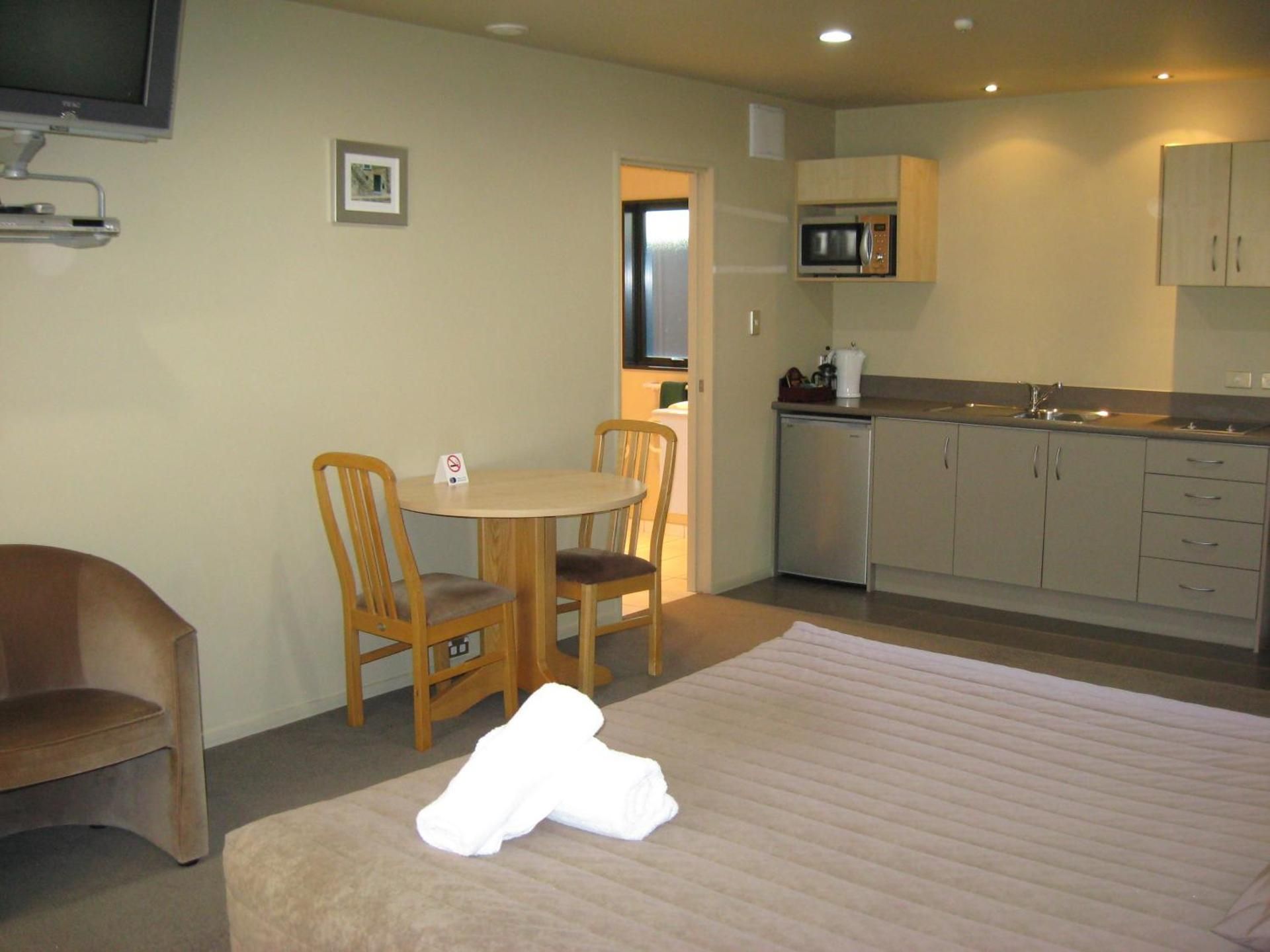Deluxe Studio with Spa Bath